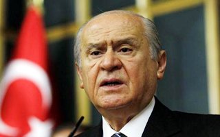 Bahçeli'den bayrak tweeti