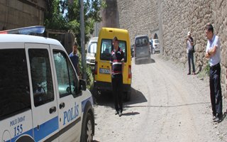 Erzurum'da PTT aracını soydular