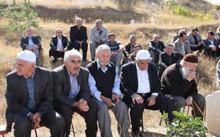 Oltu Belediye Başkanı için en zor namaz!