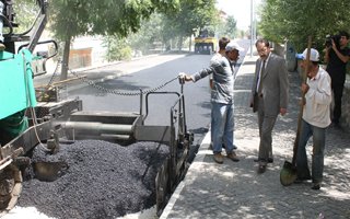 Palandöken Belediyesinden asfalt atağı