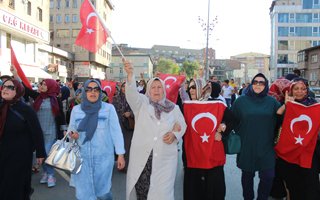 Terör saldırısı Erzurum'u sokağa döktü