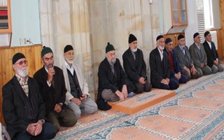 Oltulu emekli imamlardan anlamlı mevlit