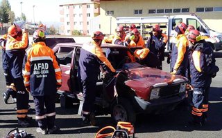 Trafik kazalarına müdahale eğitimi