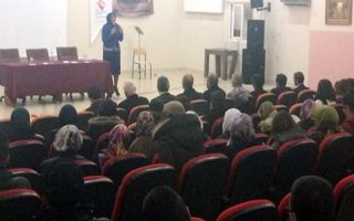 Şenkaya'da "Evlilik Ve Aile Hayatı" Semineri