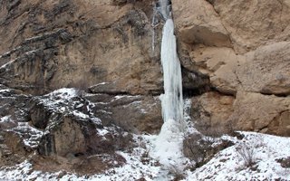 Erzurum'da Şelaleler Buz Tuttu