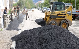 Aziziye belediyesi asfalt sezonunu açtı