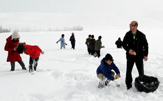 Minik yürekler yaban hayvanlarını unutmadı