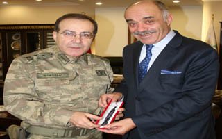 Başoğlu'ndan Lütfü Yücelik'e ziyaret