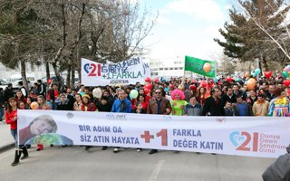 Erzurum'da down sendromu yürüyüşü