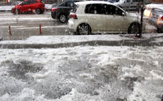 Erzurum'da dolu ve sel etkili oldu