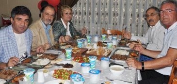 İstanbuldaki Dadaşlar iftarda buluştu