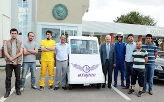 Atatürk Üniversitesinde elektrikli araç yapıldı 