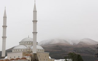 Palandöken'e yılın ilk karı yağdı