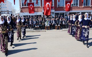 Çat ilçesinde kurtuluş coşkusu vardı