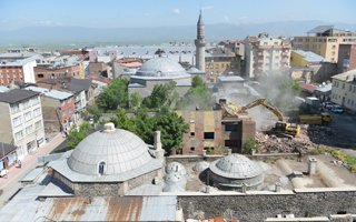 Yakutiye'de tarih içinde bir meydan açılıyor