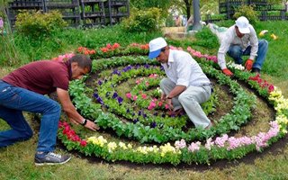 Palandöken rengarenk çiçeklerle donatıldı