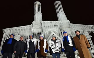 Çifte Minareler; Buz ve Ateş