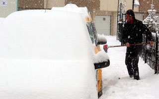 Erzurum'a Lapa Lapa Kar Yağdı