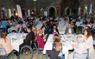 Tarihi tabyalarda en anlamlı iftar