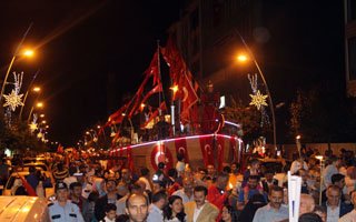 Erzurum’da karadan gemi yürütüldü 