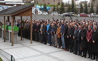 Selçuk ve Tosun son yolculuğa uğurlandı